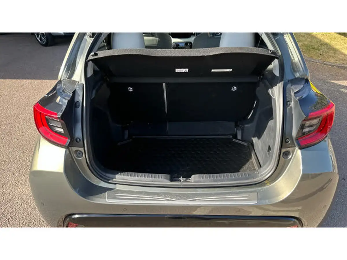 2022-toyota-yaris-cross-15-vvt-i-excel-city-packpan-roof-big-13