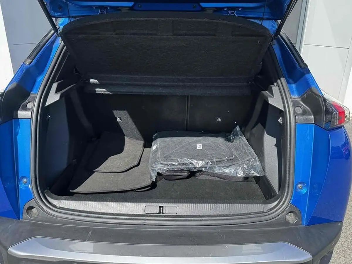 2021-peugeot-2008-suv-e-gt-big-19