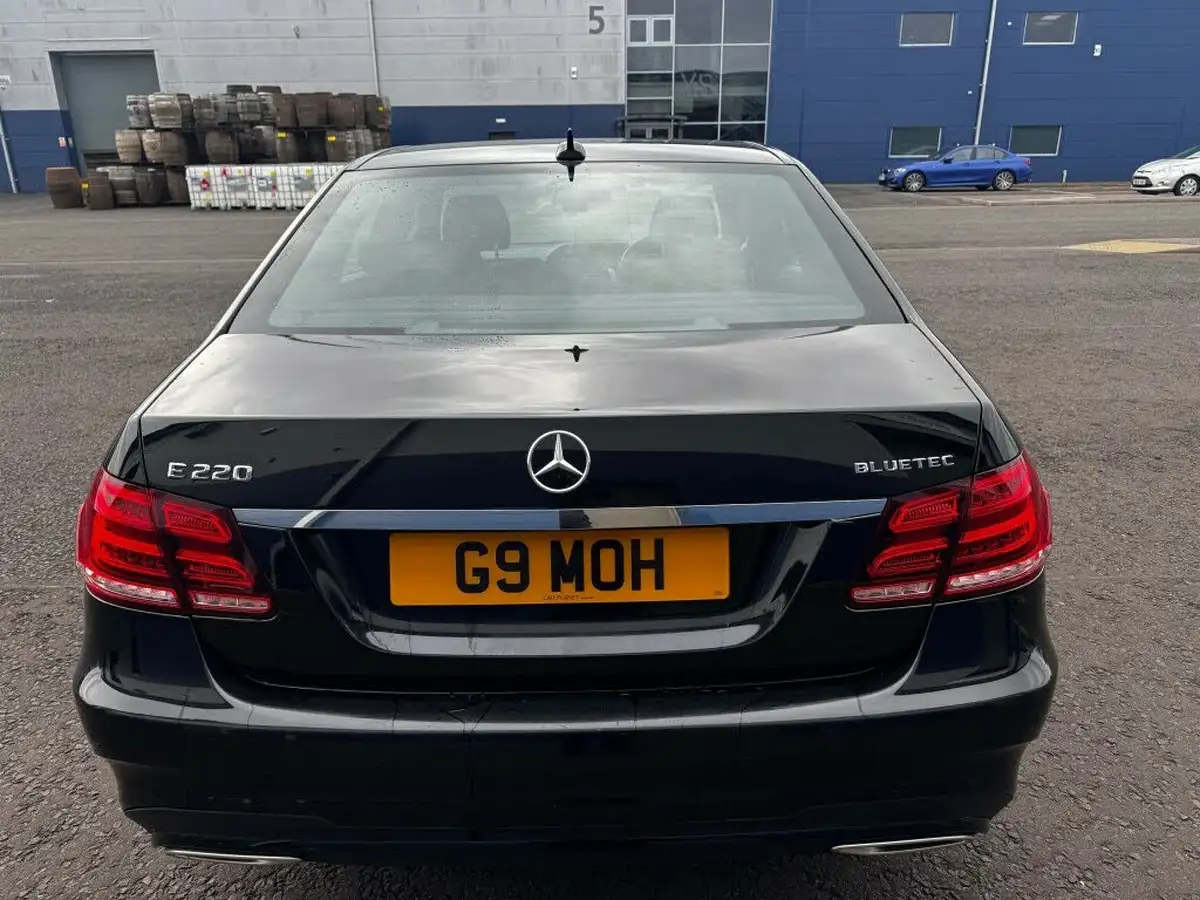 2016-mercedes-benz-e-class-21cdi-e220-amg-night-edition-saloon-4d-big-2