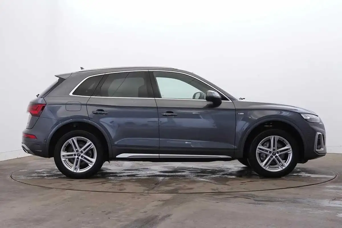 2024-audi-q5-20-40-tdi-s-line-station-wagon-big-3
