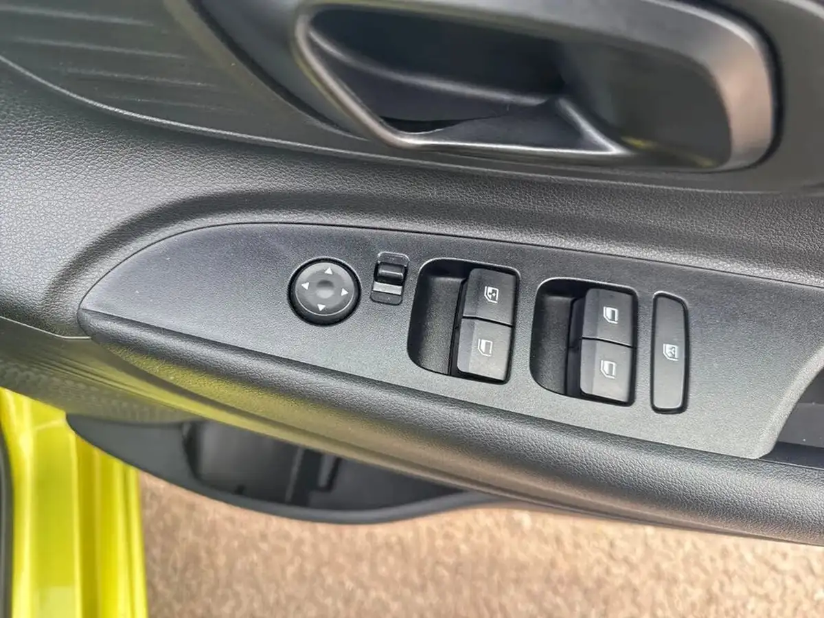 2024-hyundai-i20-10-t-gdi-advance-big-15