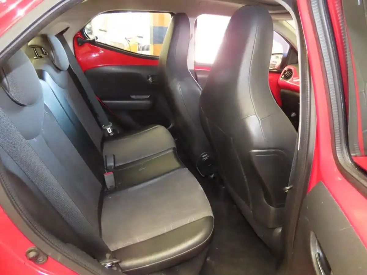 2015-toyota-aygo-10-vvt-i-x-pression-x-wave-x-shift-big-5