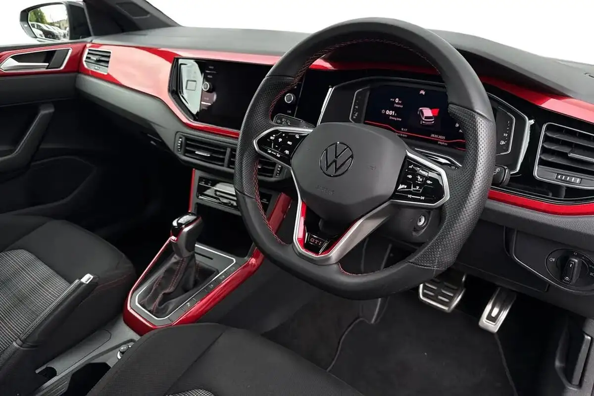 2023-volkswagen-polo-20-tsi-gti-big-13