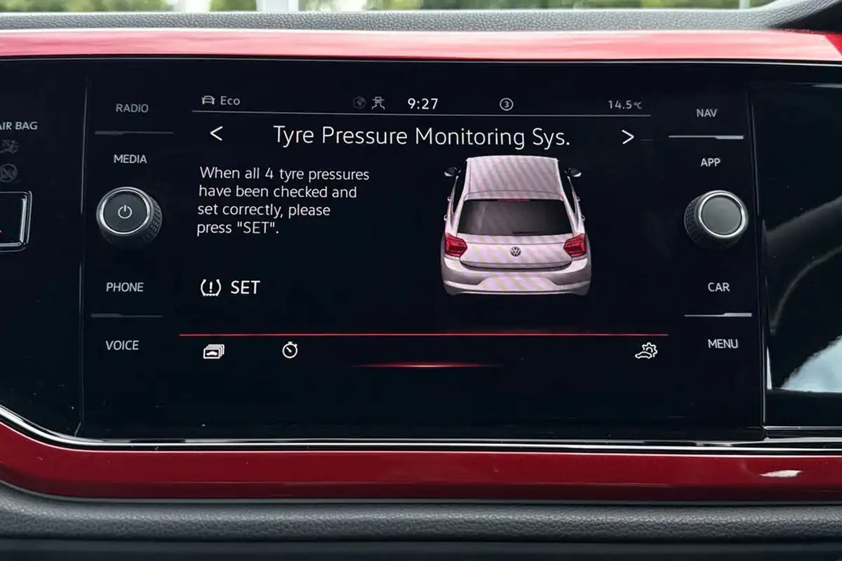 2023-volkswagen-polo-20-tsi-gti-big-37