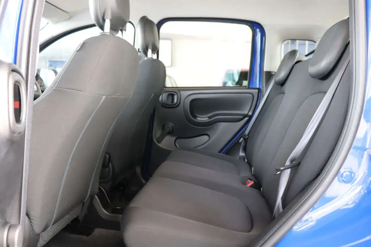 2020-fiat-panda-12-waze-big-29