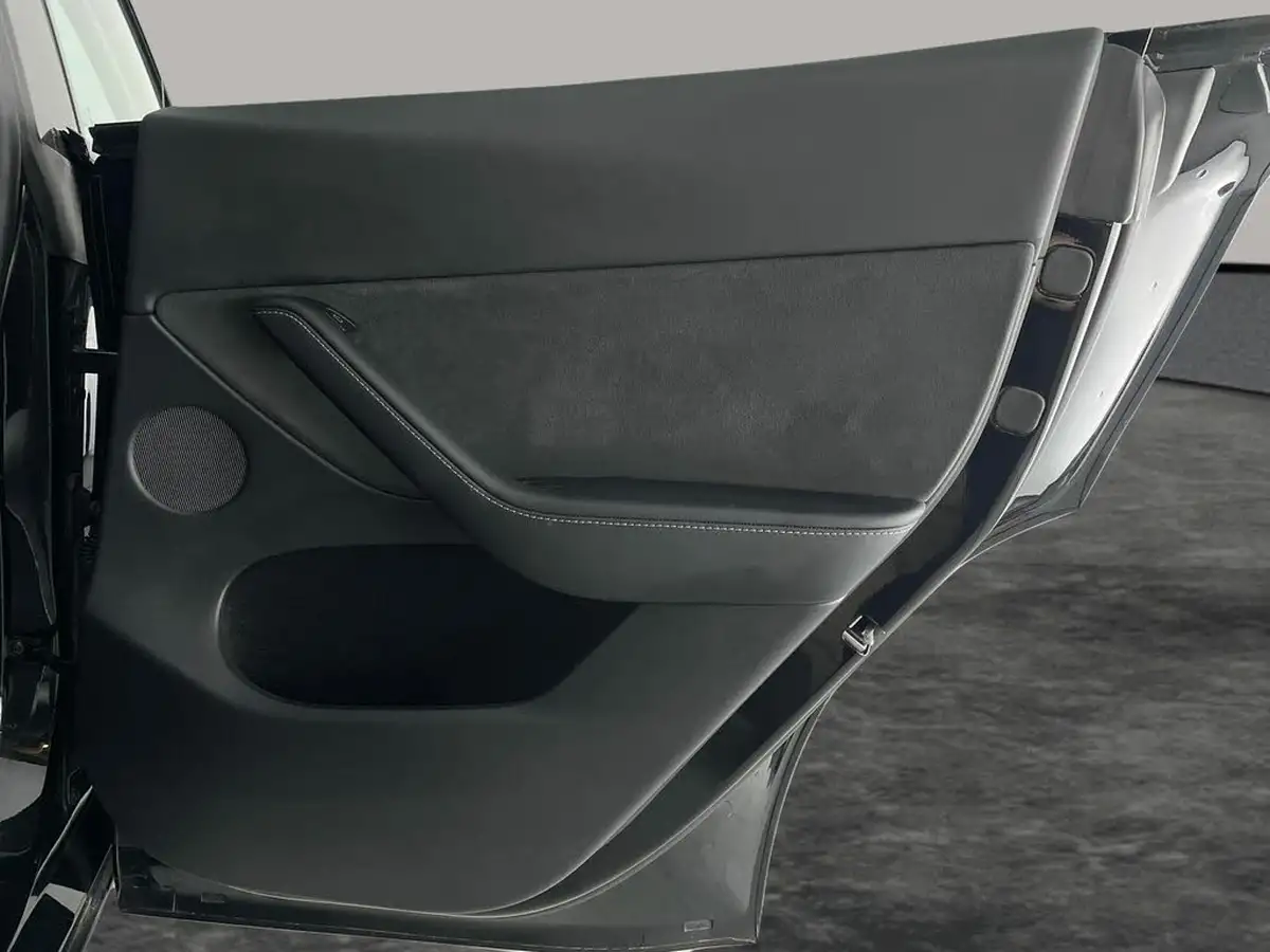 2023-tesla-model-y-e-rwd-big-46