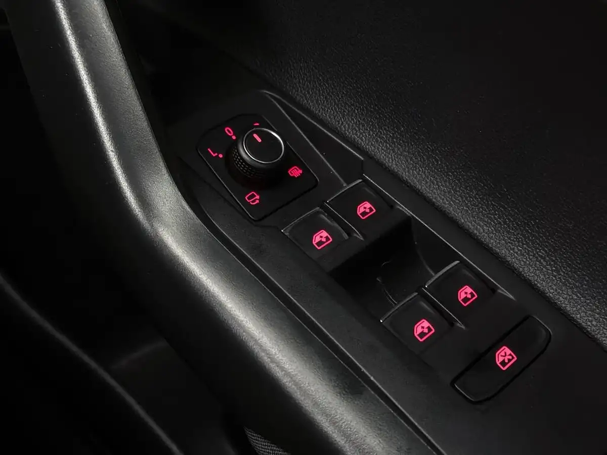 2020-volkswagen-polo-10-tsi-r-line-115ps-big-35