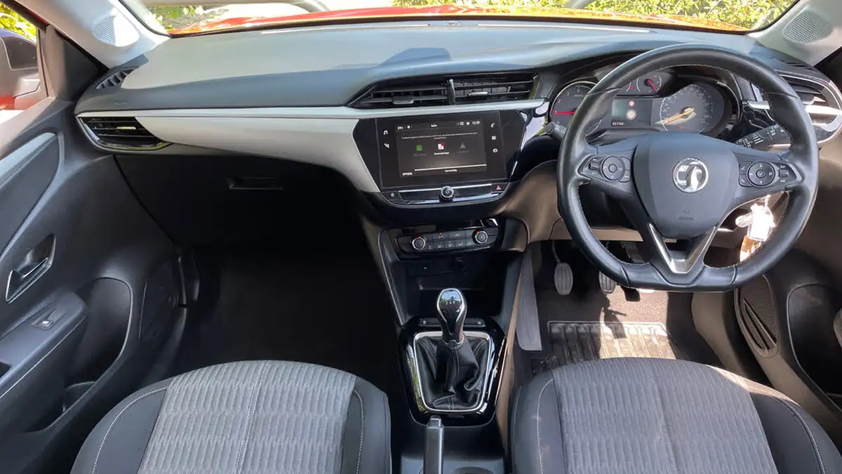 2020-vauxhall-corsa-12i-se-nav-big-10