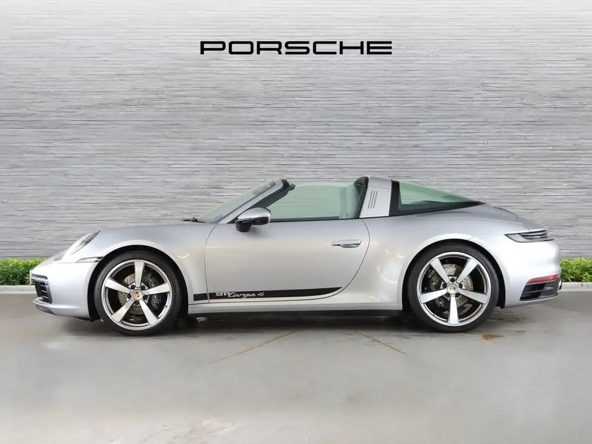 2023-porsche-911-30-targa-4-big-3