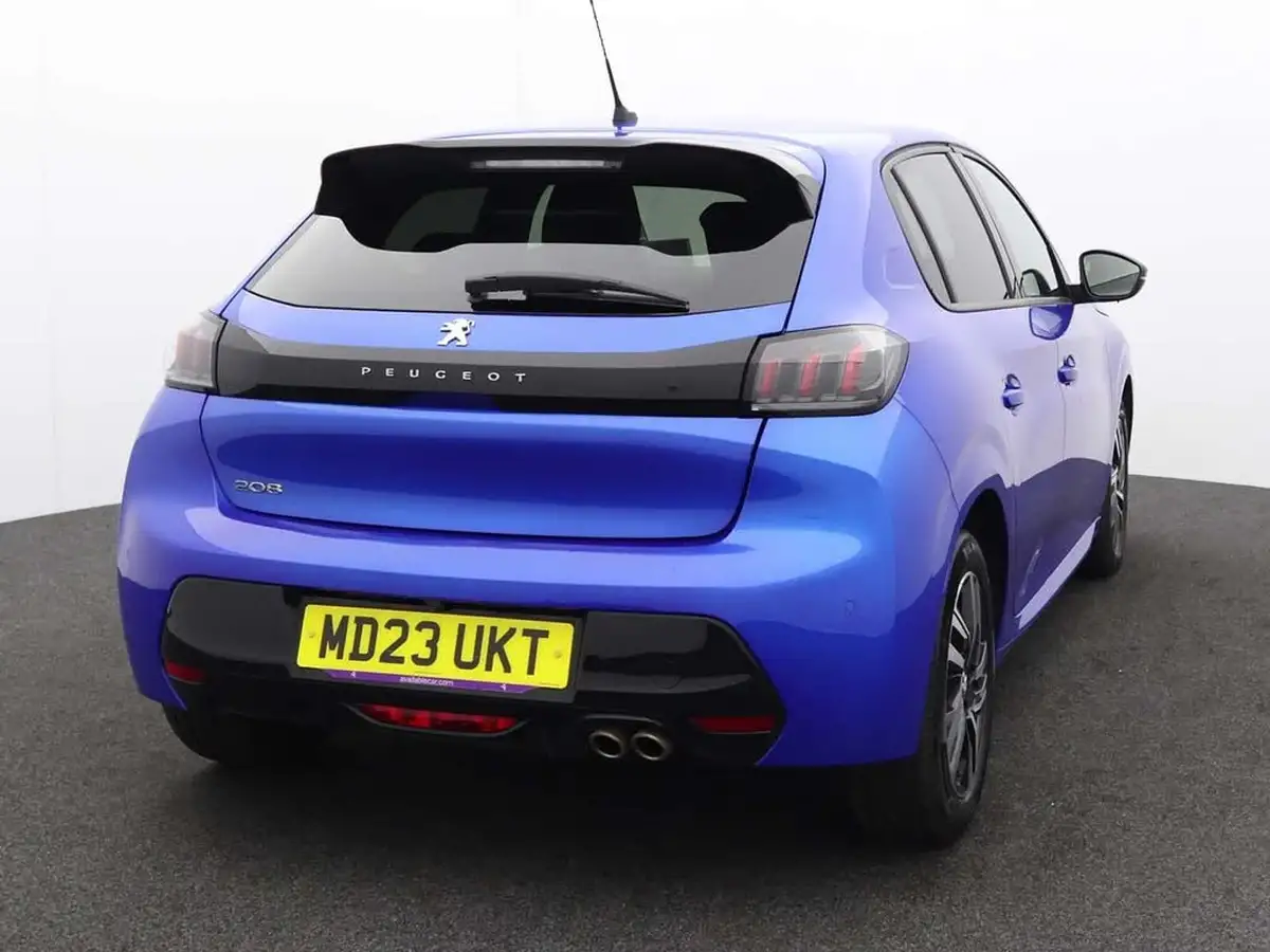 2023-peugeot-208-12-puretech-allure-premium-130ps-eat8-big-5