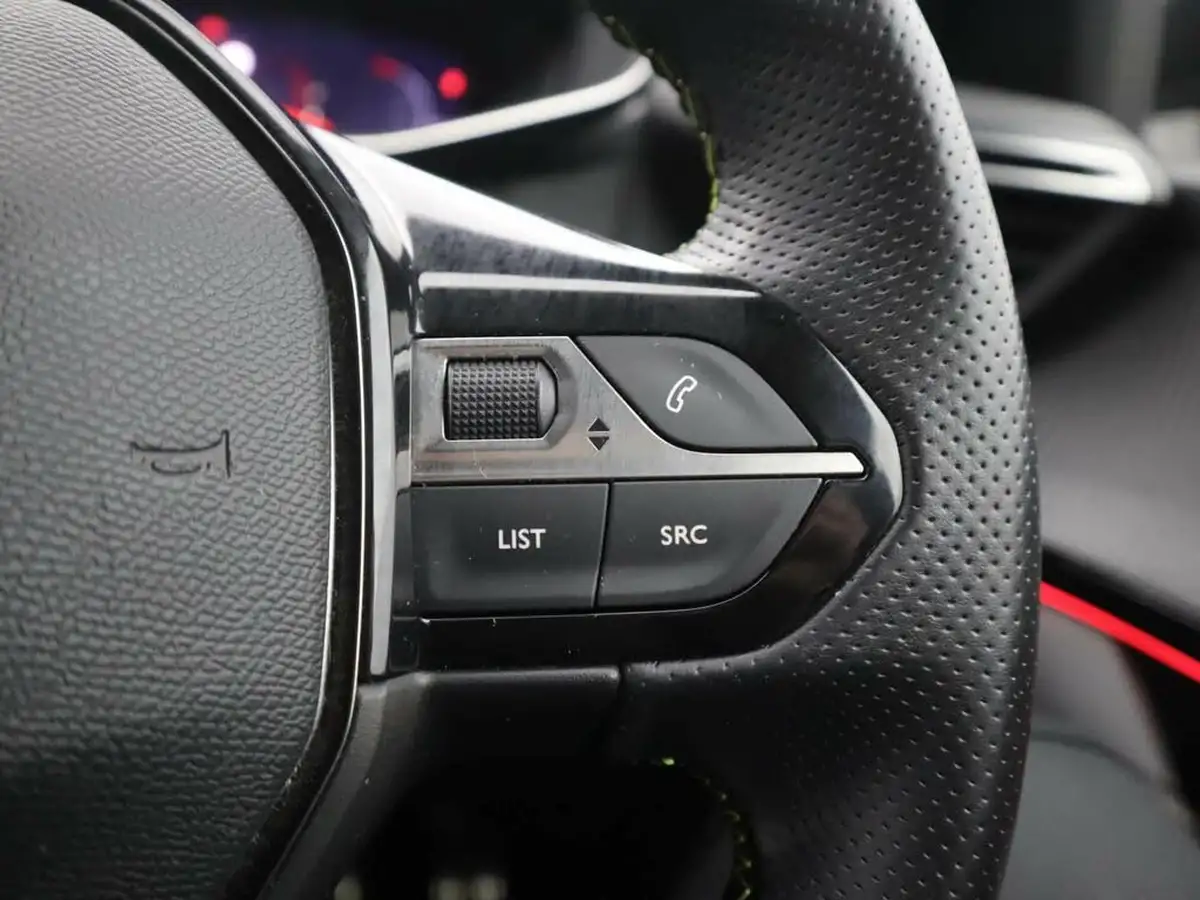 2020-peugeot-208-12-puretech-gt-line-100bhp-big-22
