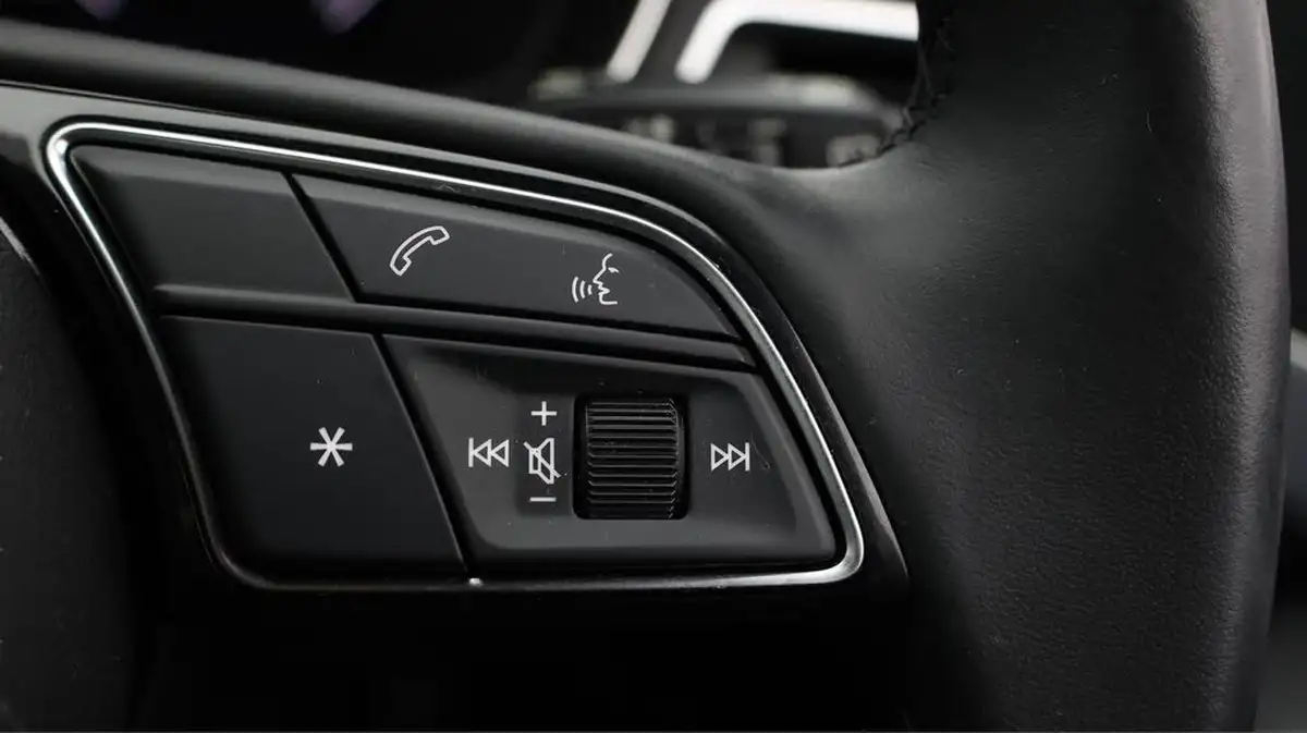 2021-audi-a4-avant-20-35-tfsi-technik-big-23