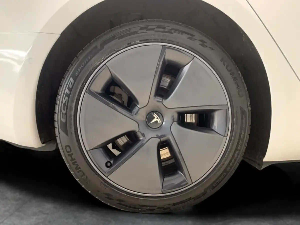 2021-tesla-model-3-e-long-range-4x4-big-31