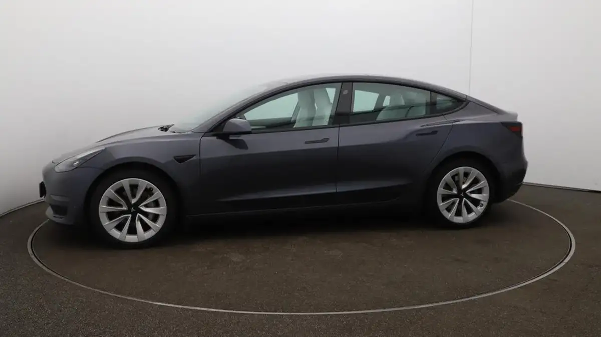 2021-tesla-model-3-e-long-range-4x4-big-57