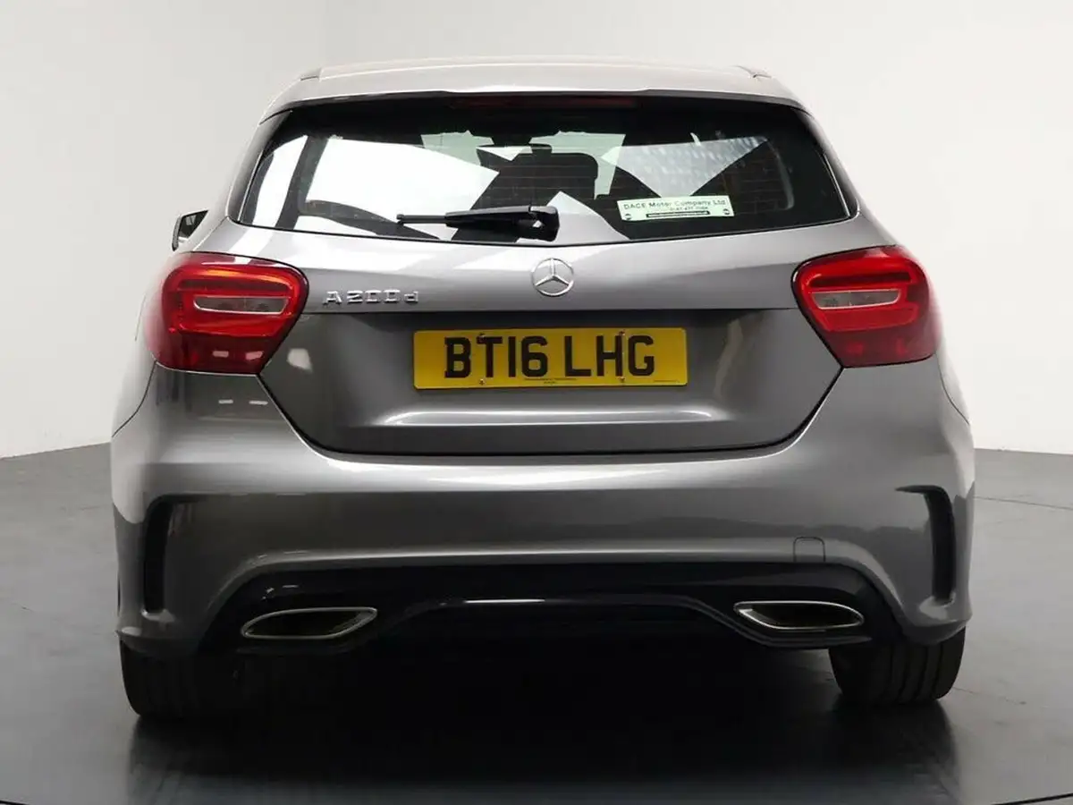 2016-mercedes-benz-a-class-21d-a200d-amg-line-136ps-ss-7g-dct-big-10
