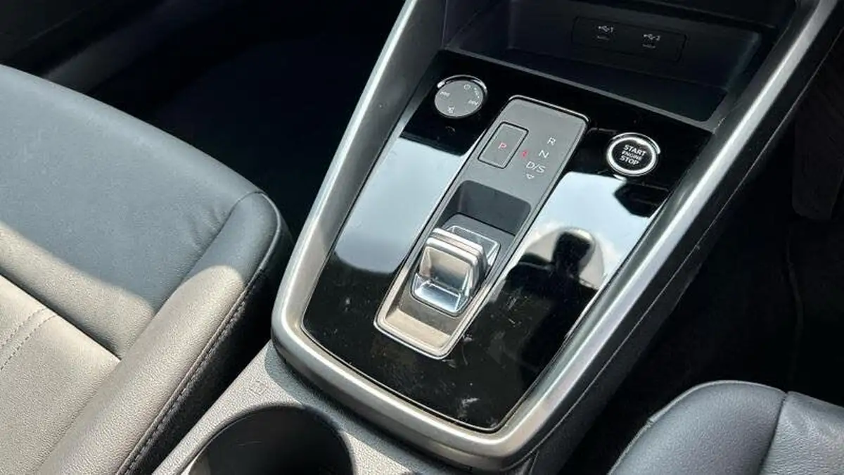 2022-audi-a3-10-30-tfsi-sportback-5d-s-tronic-big-27
