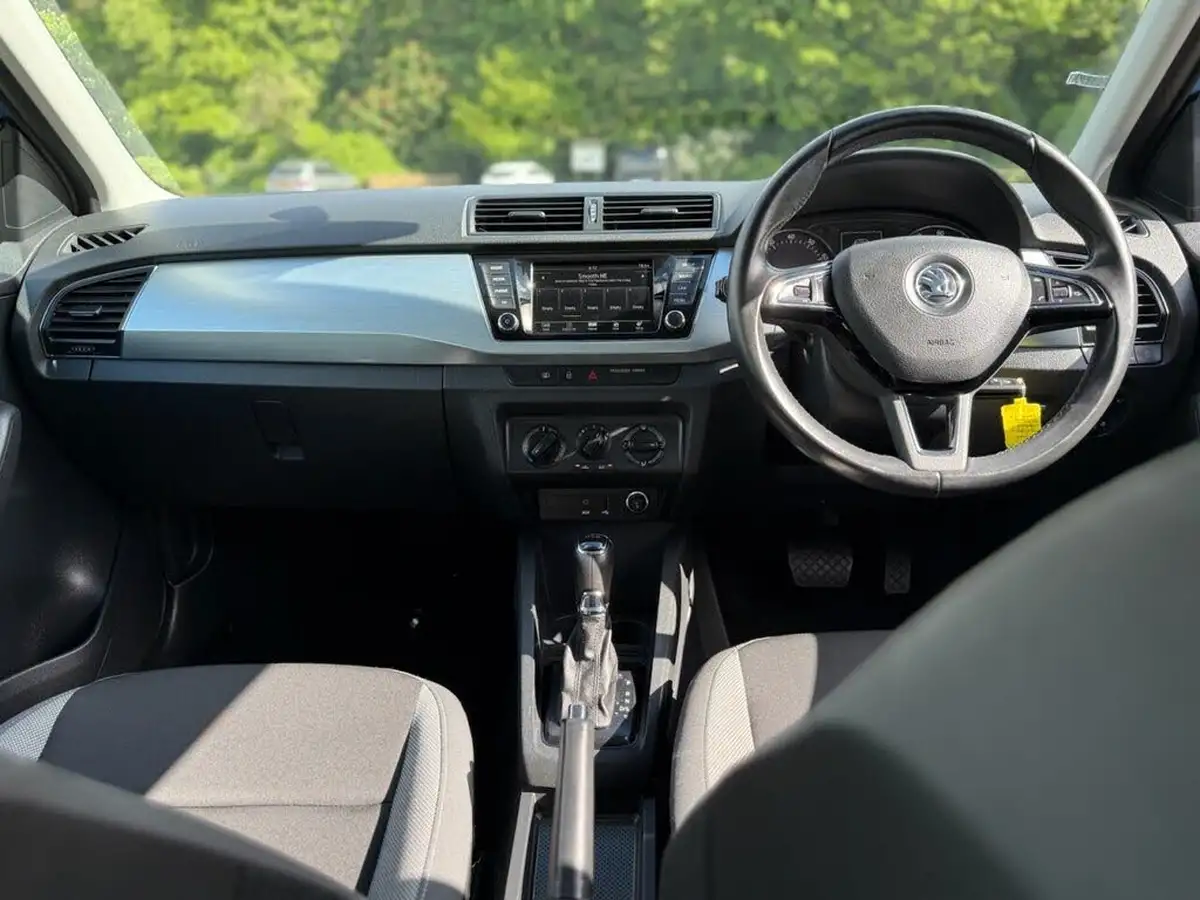 2015-skoda-fabia-12-tsi-se-109ps-hatchback-dsg-big-21