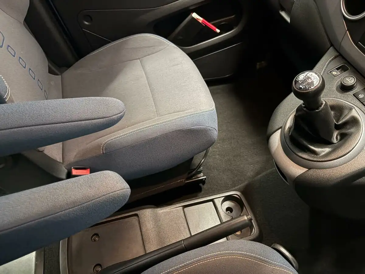 2011-citroen-berlingo-16td-multispace-plus-special-edition-big-24