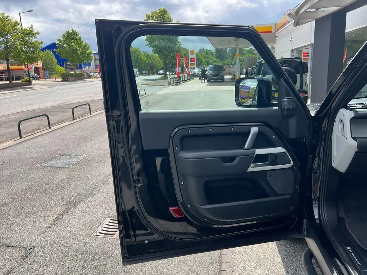 2024-land-rover-90-defender-30-d250-x-dynamic-hse-2996cc-big-21