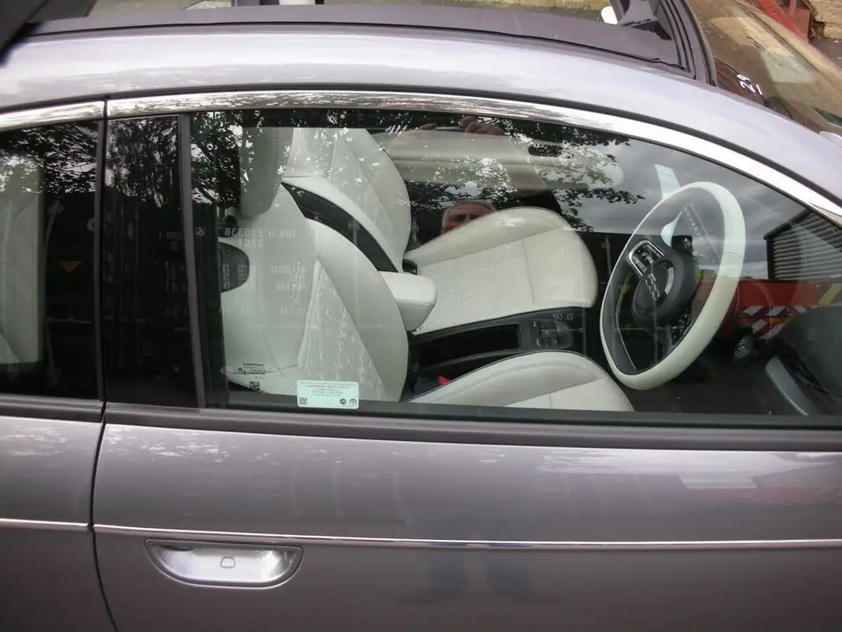2021-fiat-500c-e-la-prima-big-8