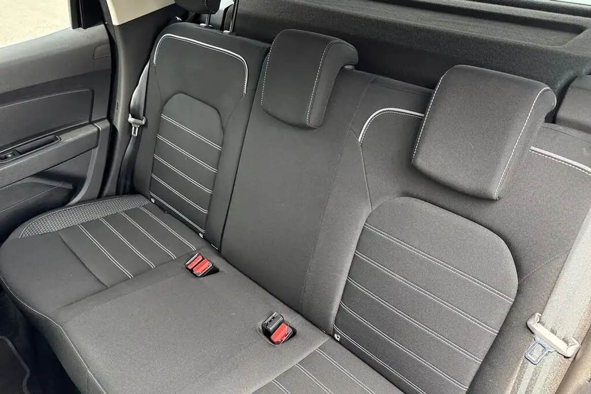 2022-dacia-duster-09-tce-prestige-big-17