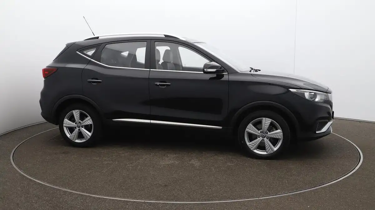 2020-mg-zs-suv-e-exclusive-ev-big-40