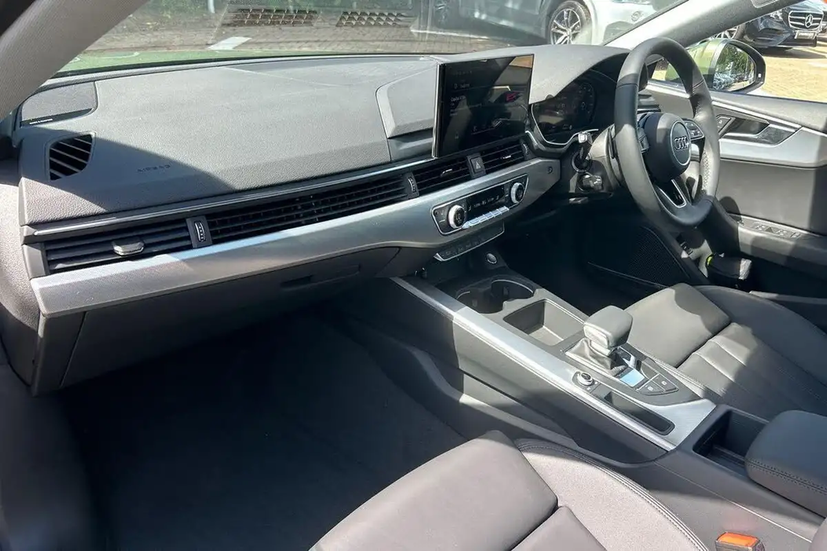 2024-audi-a5-20-35-tfsi-sportback-5d-big-25
