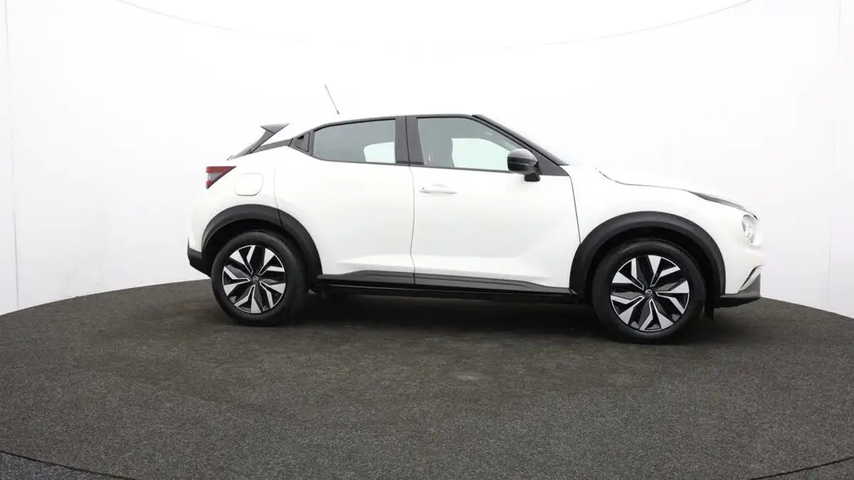 2022-nissan-juke-10-dig-t-acenta-big-43