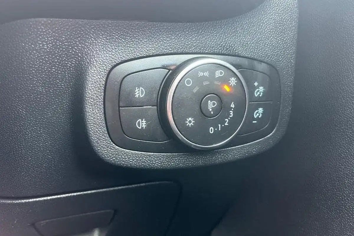 2020-ford-fiesta-10t-st-line-edition-155ps-hybrid-mhev-5d-big-36