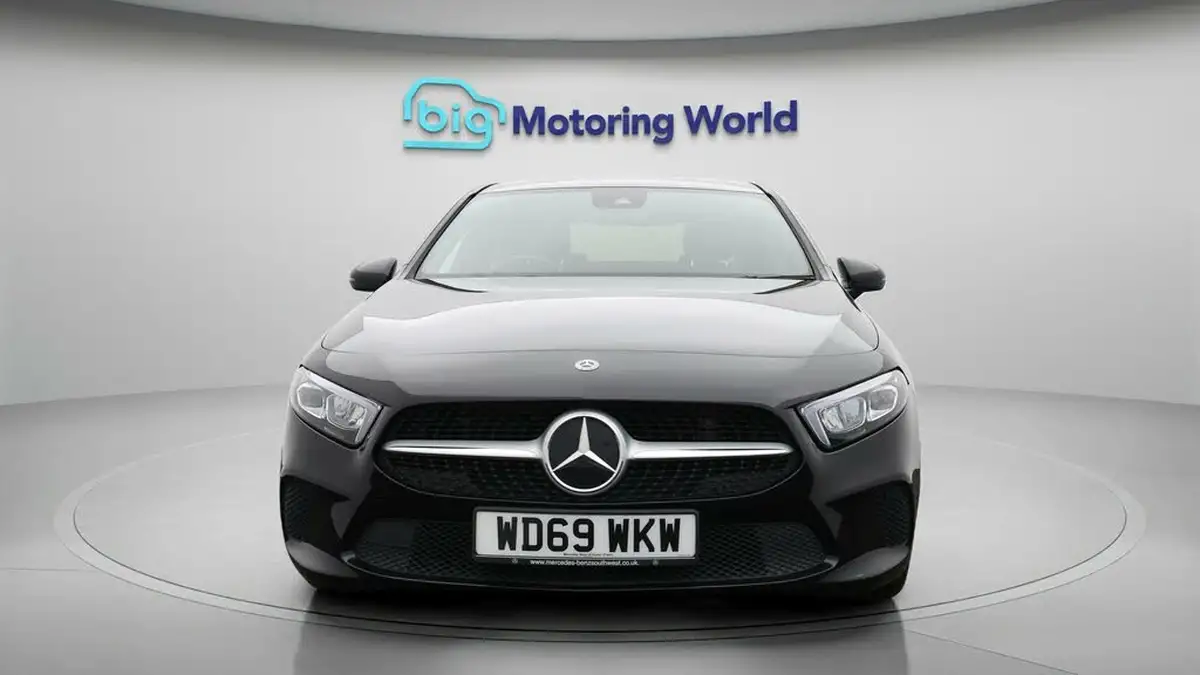 2020-mercedes-benz-a-class-13-a200-sport-saloon-4d-7g-dct-big-2