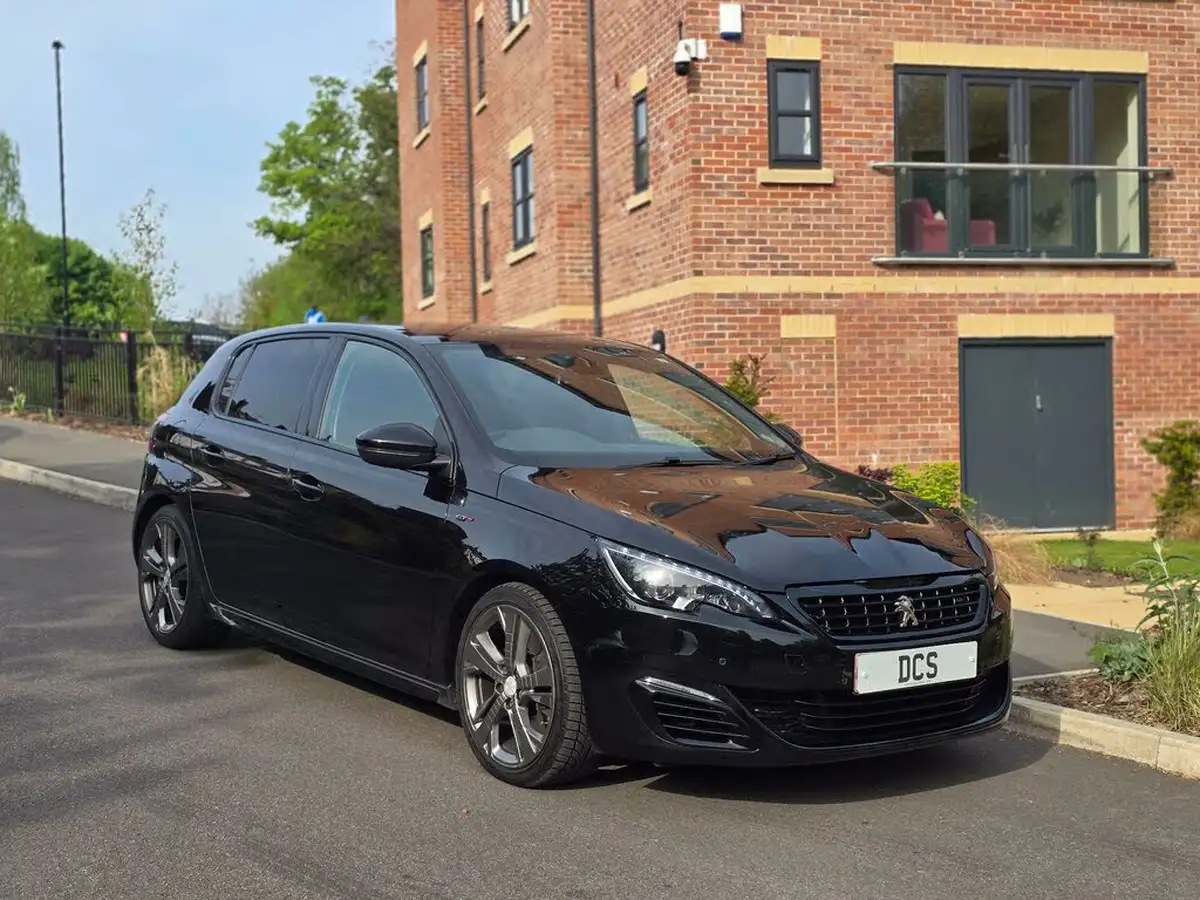 2016-peugeot-308-20-bluehdi-gt-eat6-big-0