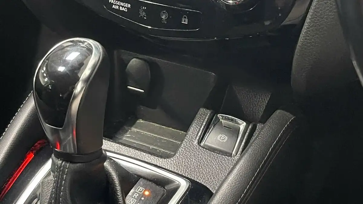 2016-nissan-qashqai-16dci-tekna-xtronic-cvt-big-11