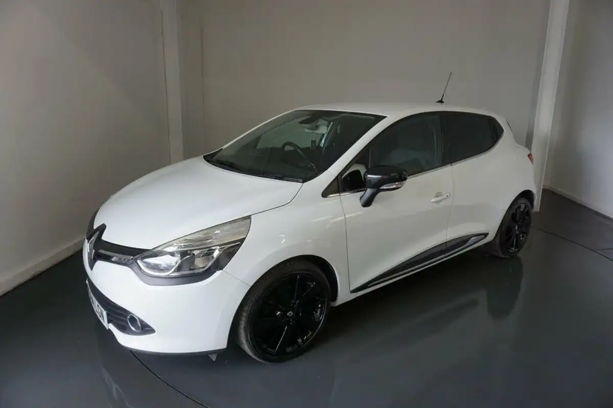 2014-renault-clio-15dci-dynamique-s-medianav-edc-auto-big-2