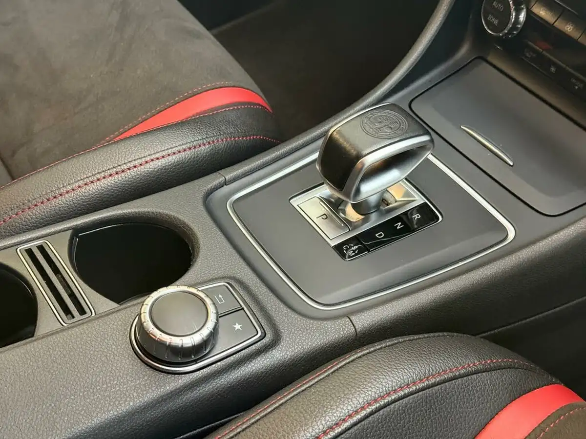 2015-mercedes-benz-cla-20-cla-45-amg-360bhp-ss-coupe-4d-big-10