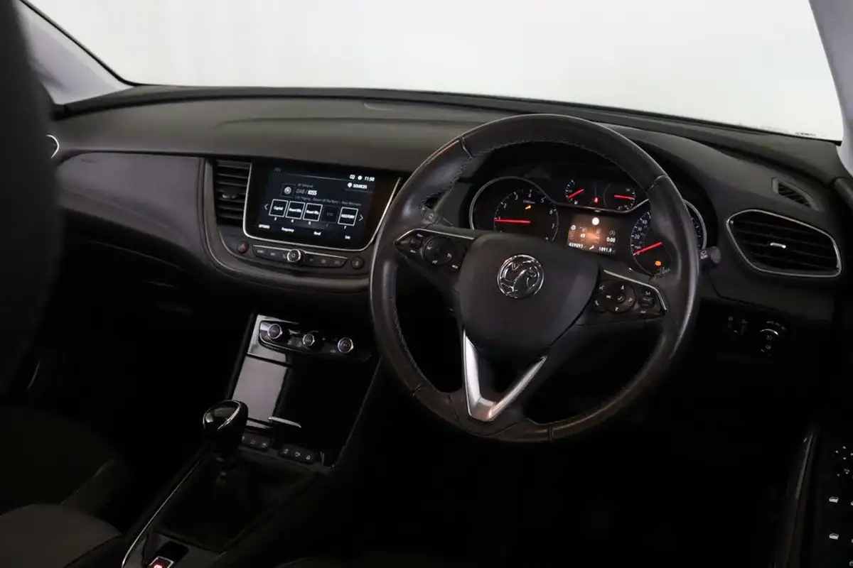 2021-vauxhall-grandland-x-12-griffin-big-15