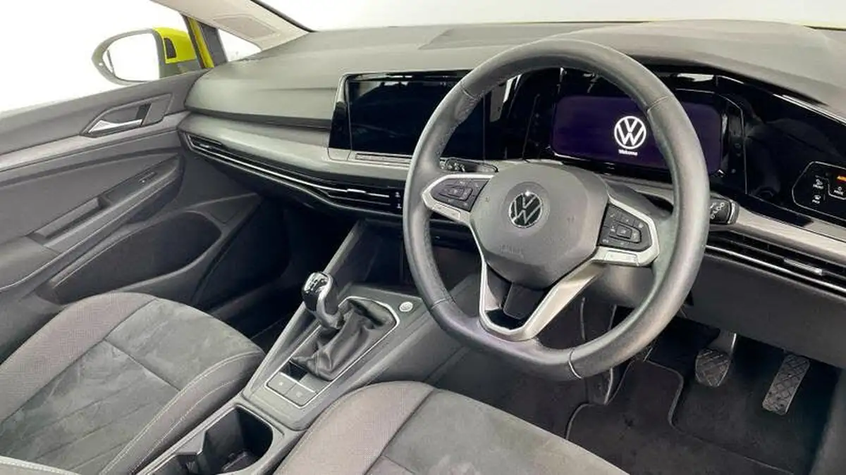 2020-volkswagen-golf-15-tsi-style-150ps-hatchback-big-5
