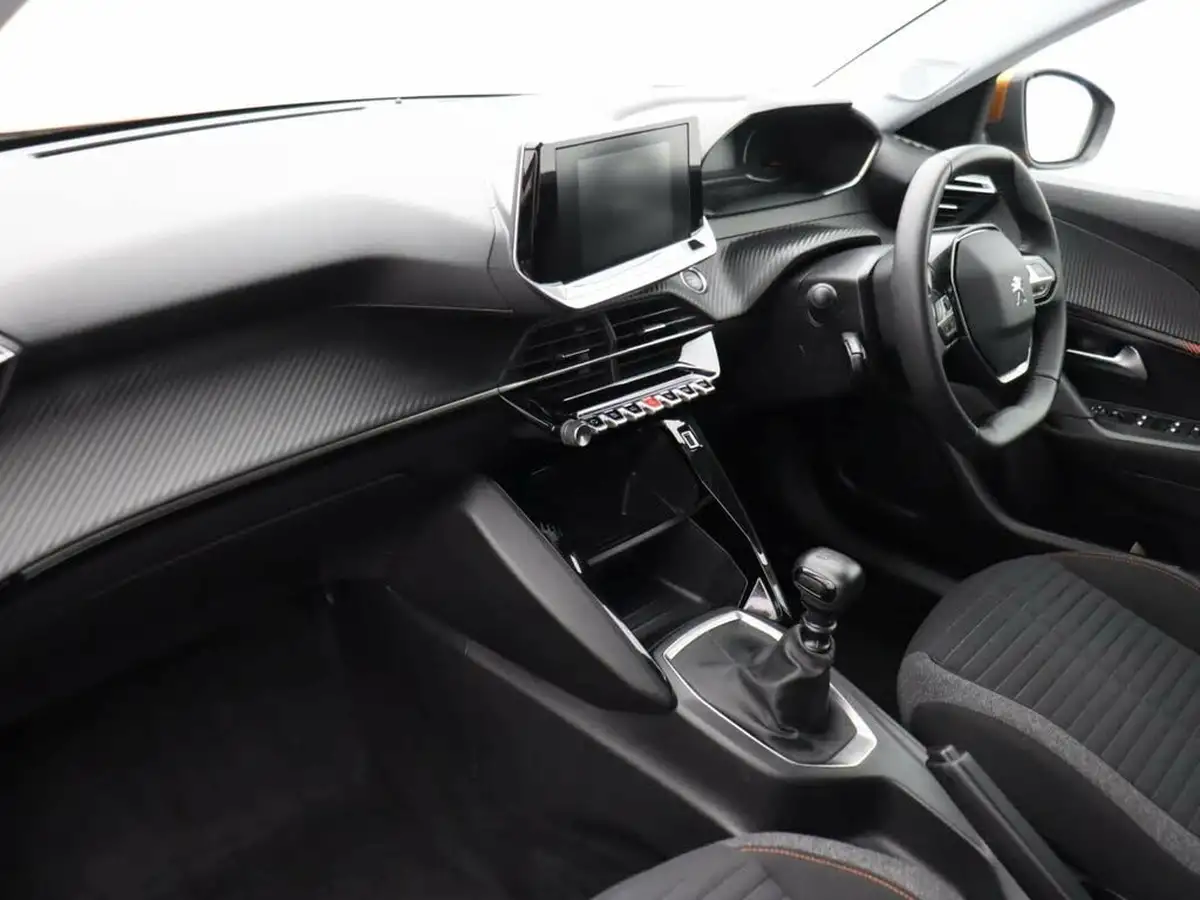 2021-peugeot-2008-suv-12-puretech-active-premium-100bhp-big-18