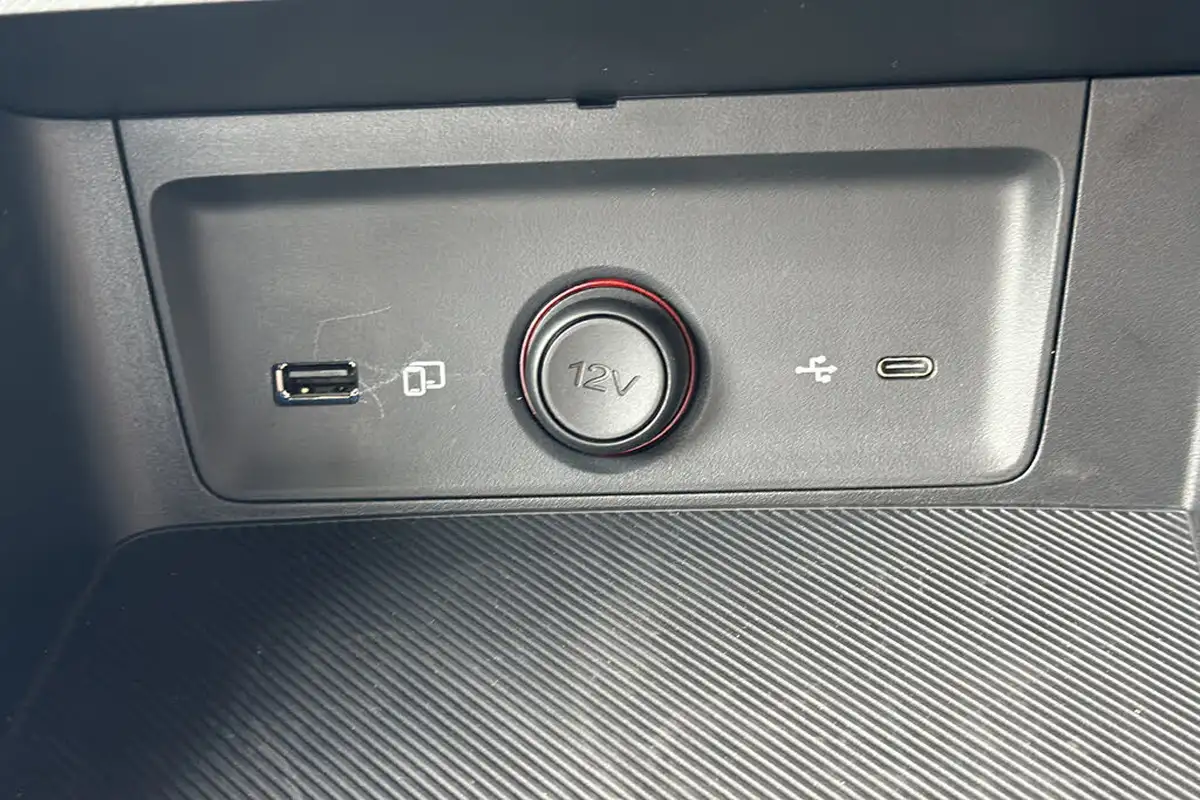 2025-mg-zs-suv-15-se-115ps-1495cc-big-22