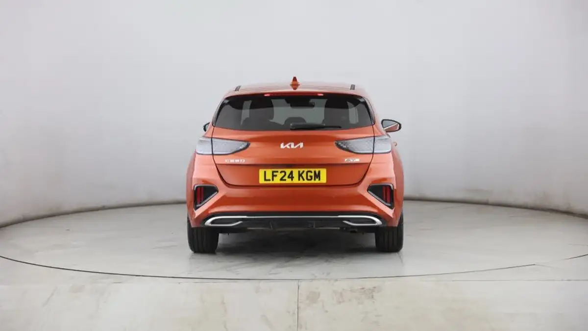 2024-kia-ceed-15-t-gdi-gt-line-138bhp-big-3