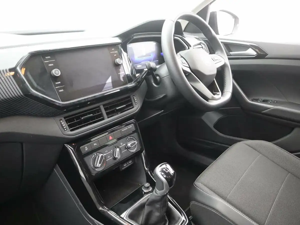 2023-volkswagen-t-cross-10-tsi-black-edition-110ps-big-12