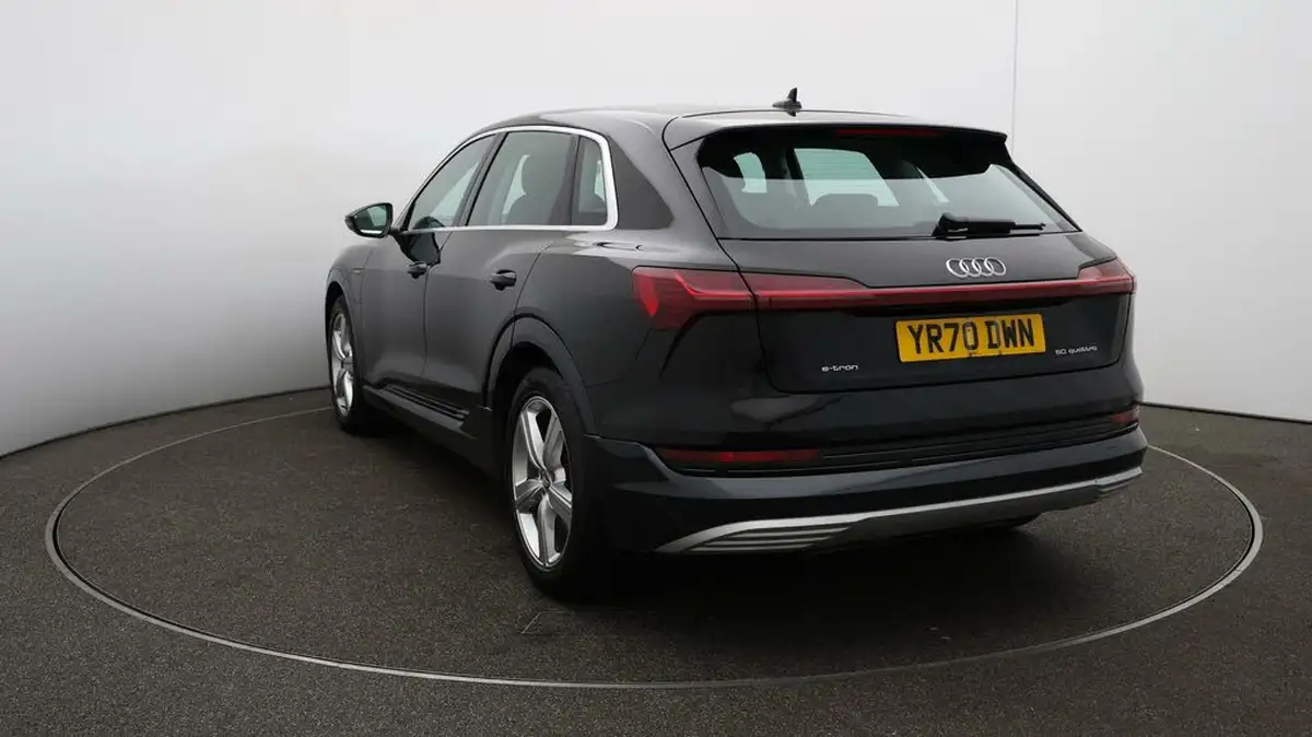 2020-audi-e-tron-50e-technik-big-63