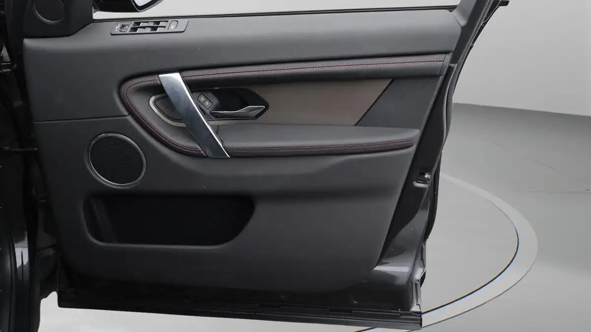 2021-land-rover-discovery-sport-20-p290-black-big-15