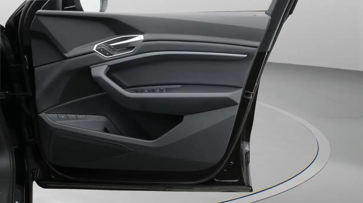 2020-audi-e-tron-50e-technik-big-15