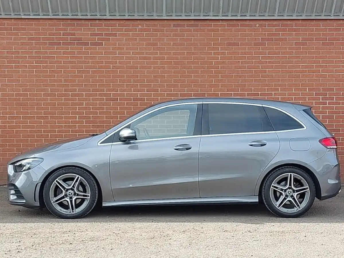 2021-mercedes-benz-b-class-13-b200-amg-line-executive-big-3
