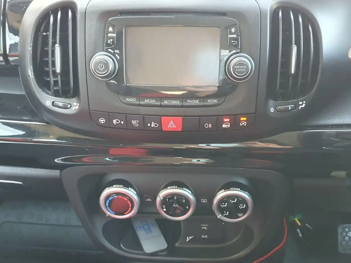 2015-fiat-500l-13-multijet-pop-star-mpw-85bhp-mpv-dualogic-big-28