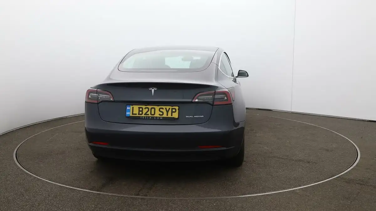 2020-tesla-model-3-e-long-range-big-6