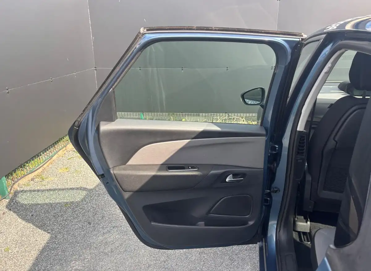 2016-citroen-c4-picasso-16bluehdi-vtr-120ps-big-31