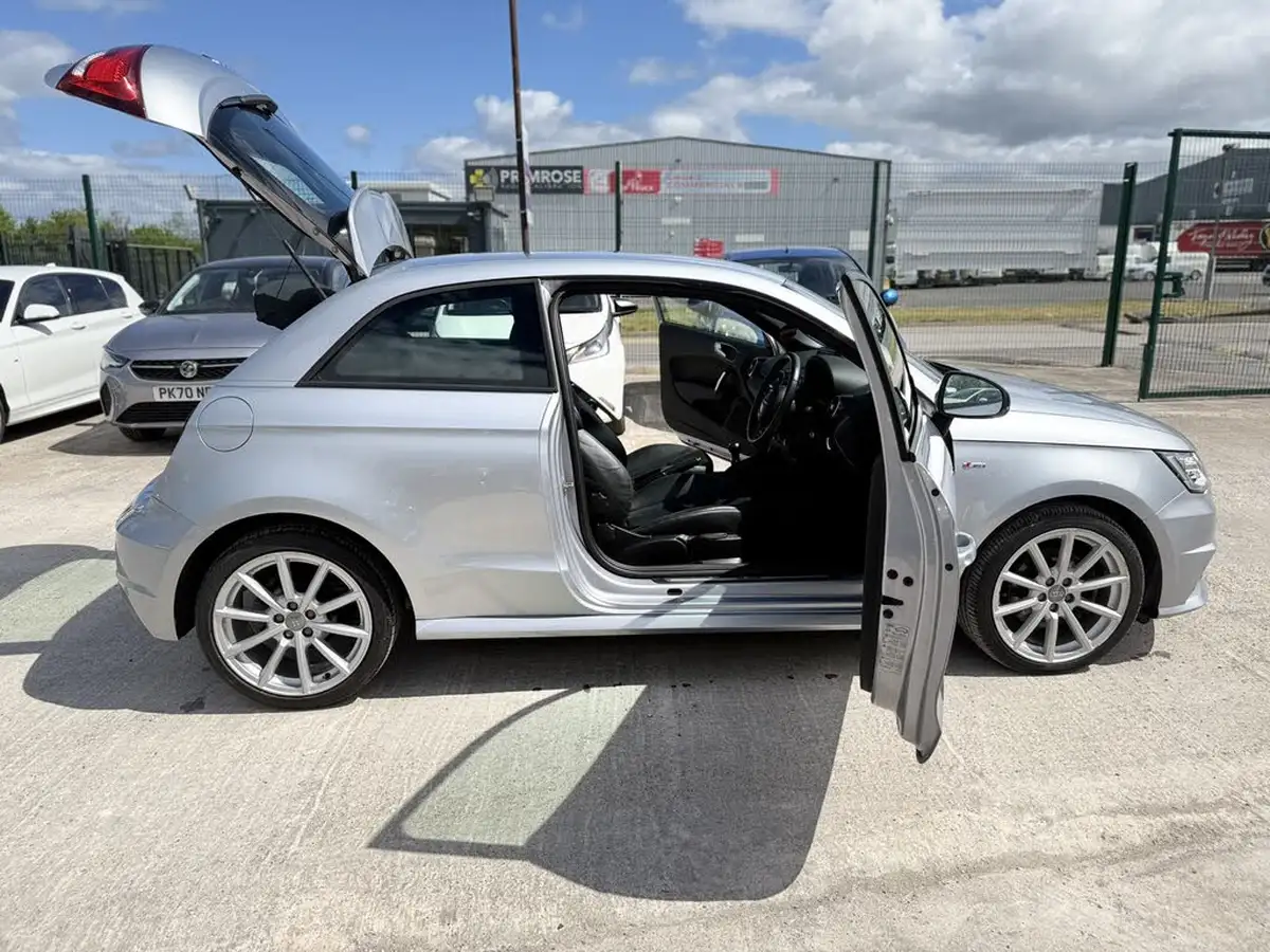 2015-audi-a1-16tdi-s-line-hatchback-3d-big-16