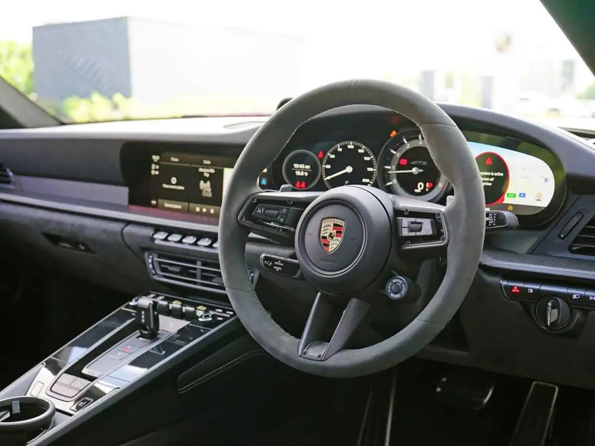 2024-porsche-911-30-carrera-4-gts-480ps-coupe-2981cc-pdk-big-5