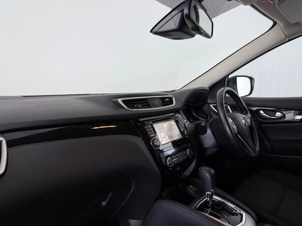 2016-nissan-qashqai-12-dig-t-n-connecta-xtronic-cvt-big-16